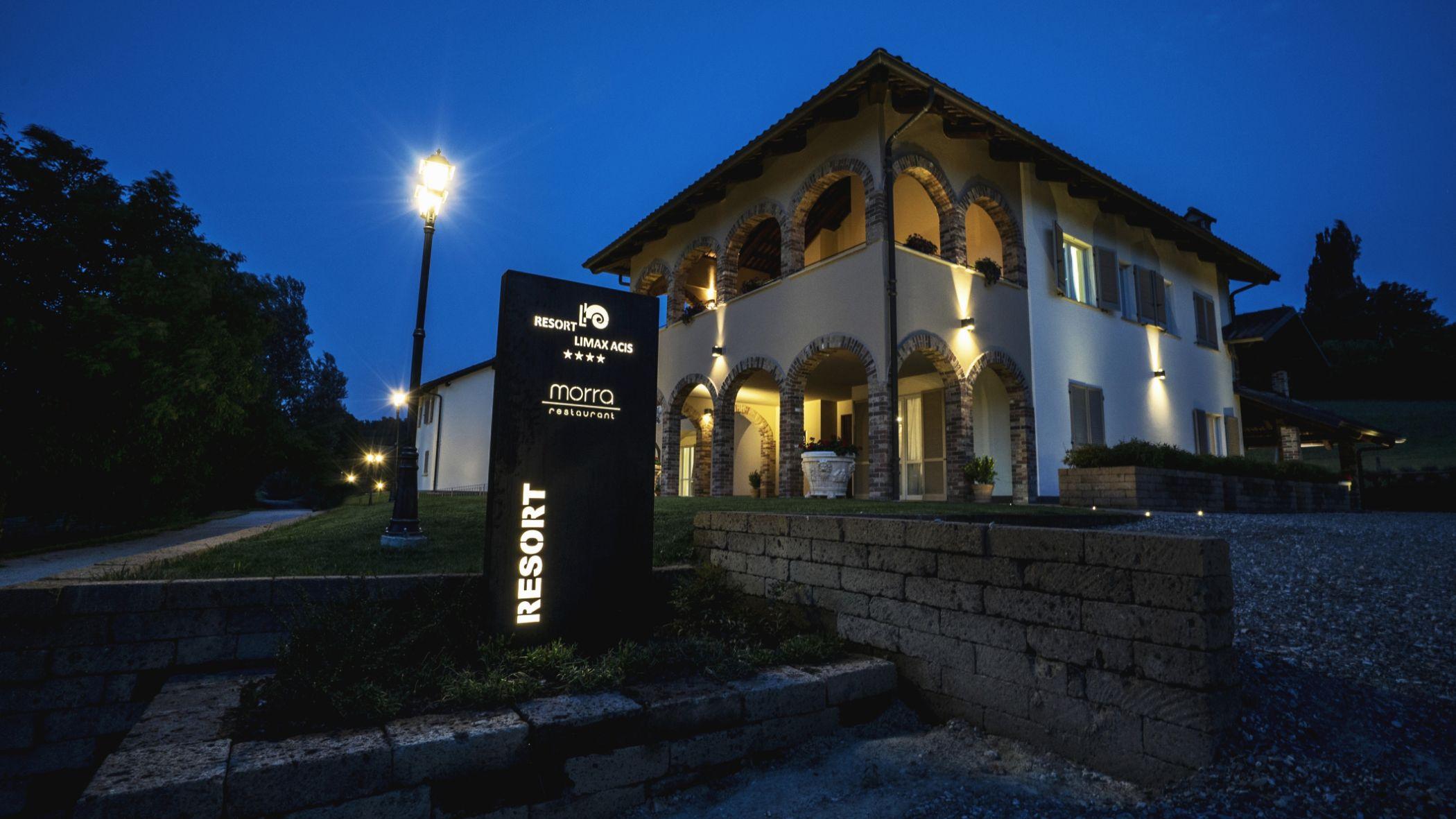 Limax Acis Hotel La Morra