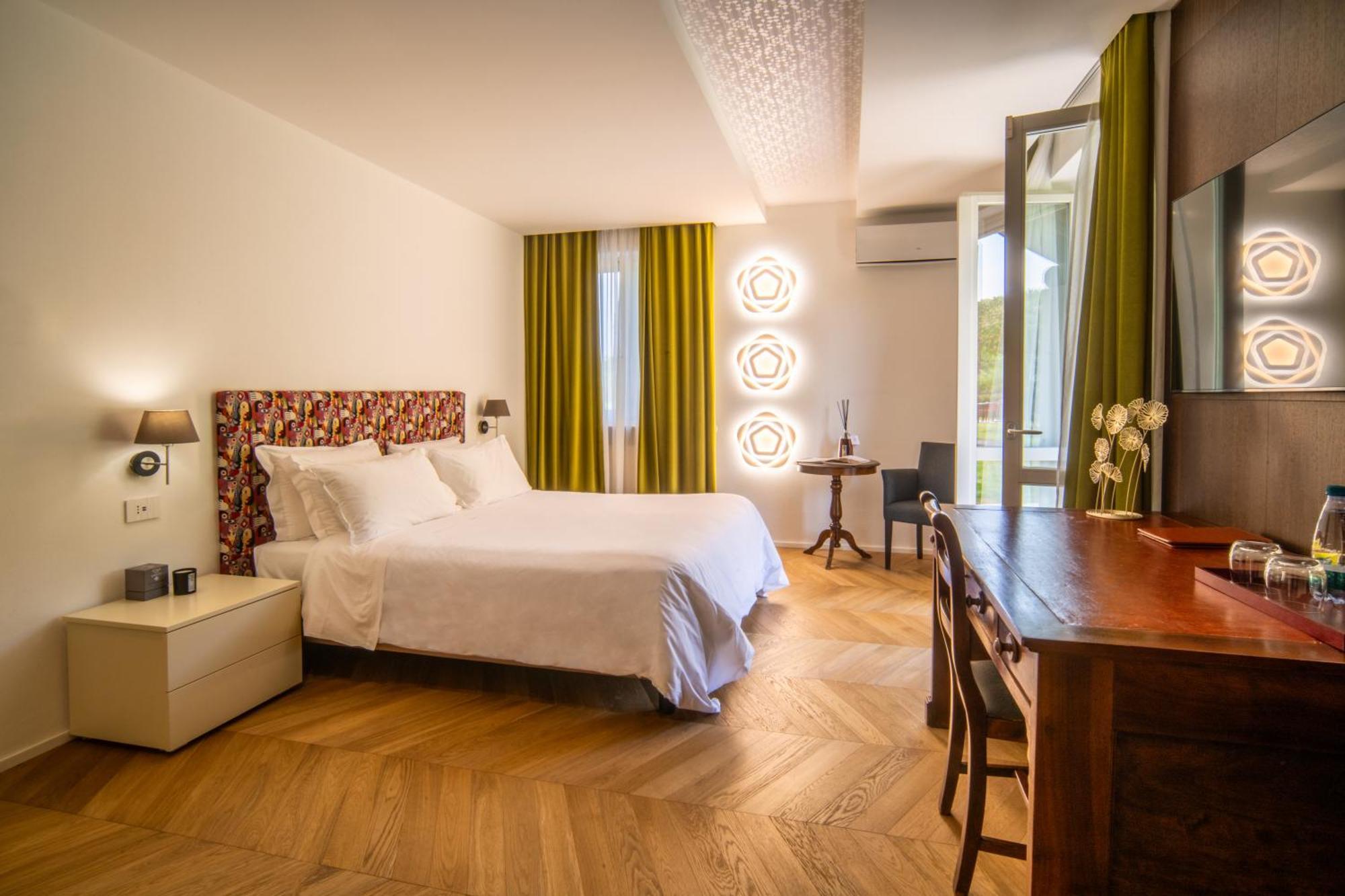 Hotel Limax Acis 4*
